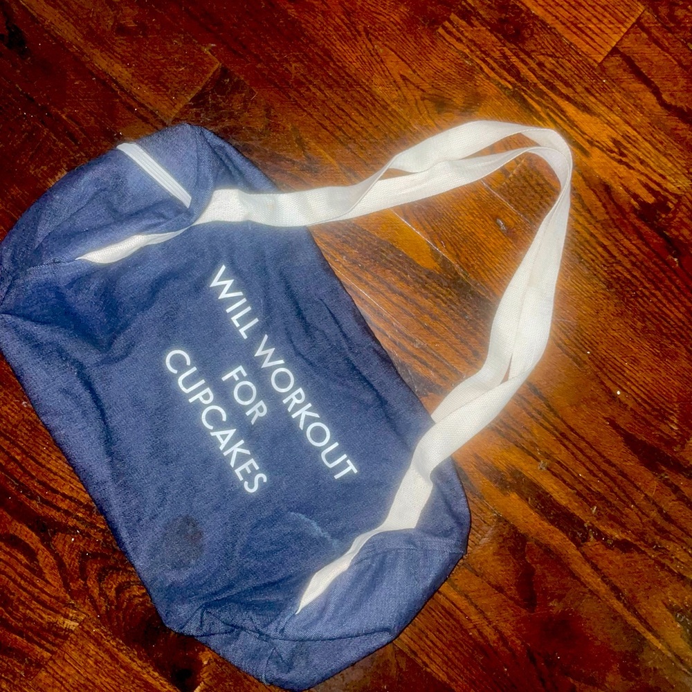 Barrel shaped bag